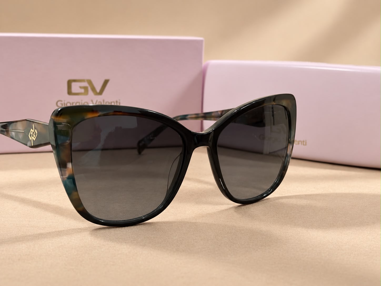 عینک آفتابی زنانه مدل جورجیو ولنتی کد مدل GV_5314